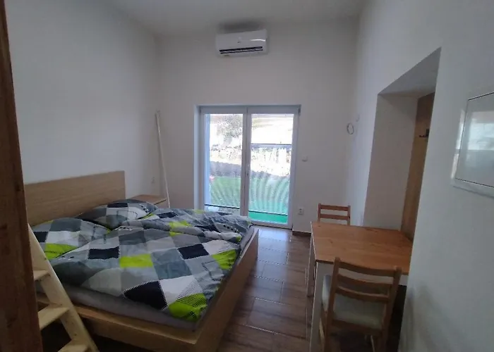 Apartment Zahrada *